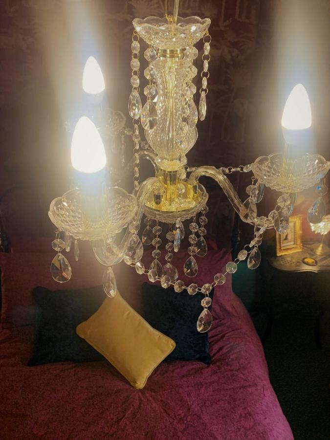 Bed and Breakfast Bohemianbreezebreaks Торнтон-Дейл Экстерьер фото