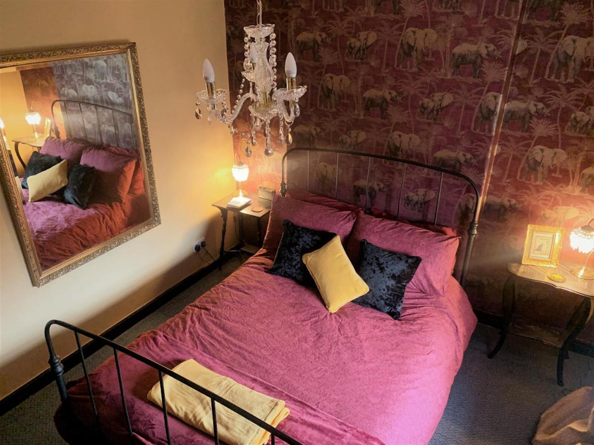 Bed and Breakfast Bohemianbreezebreaks Торнтон-Дейл Экстерьер фото
